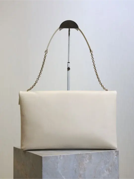 LE CASSANDRE series envelope chain clutch