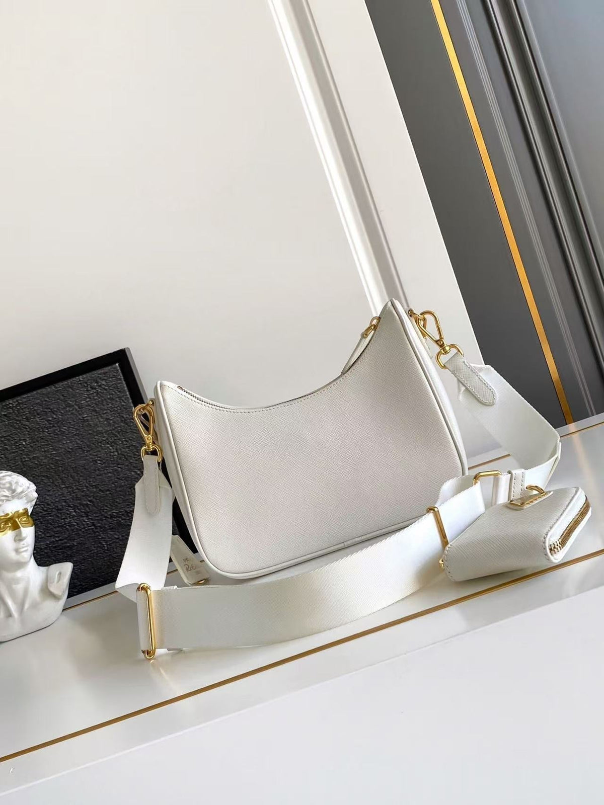 Saffiano Leather Re-Edition Shoulder Bag