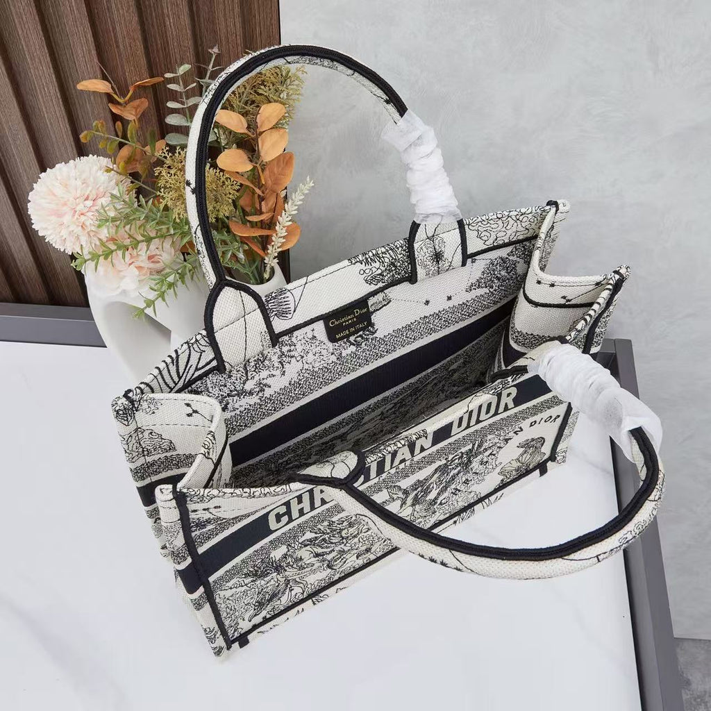 Medium DR Book Tote