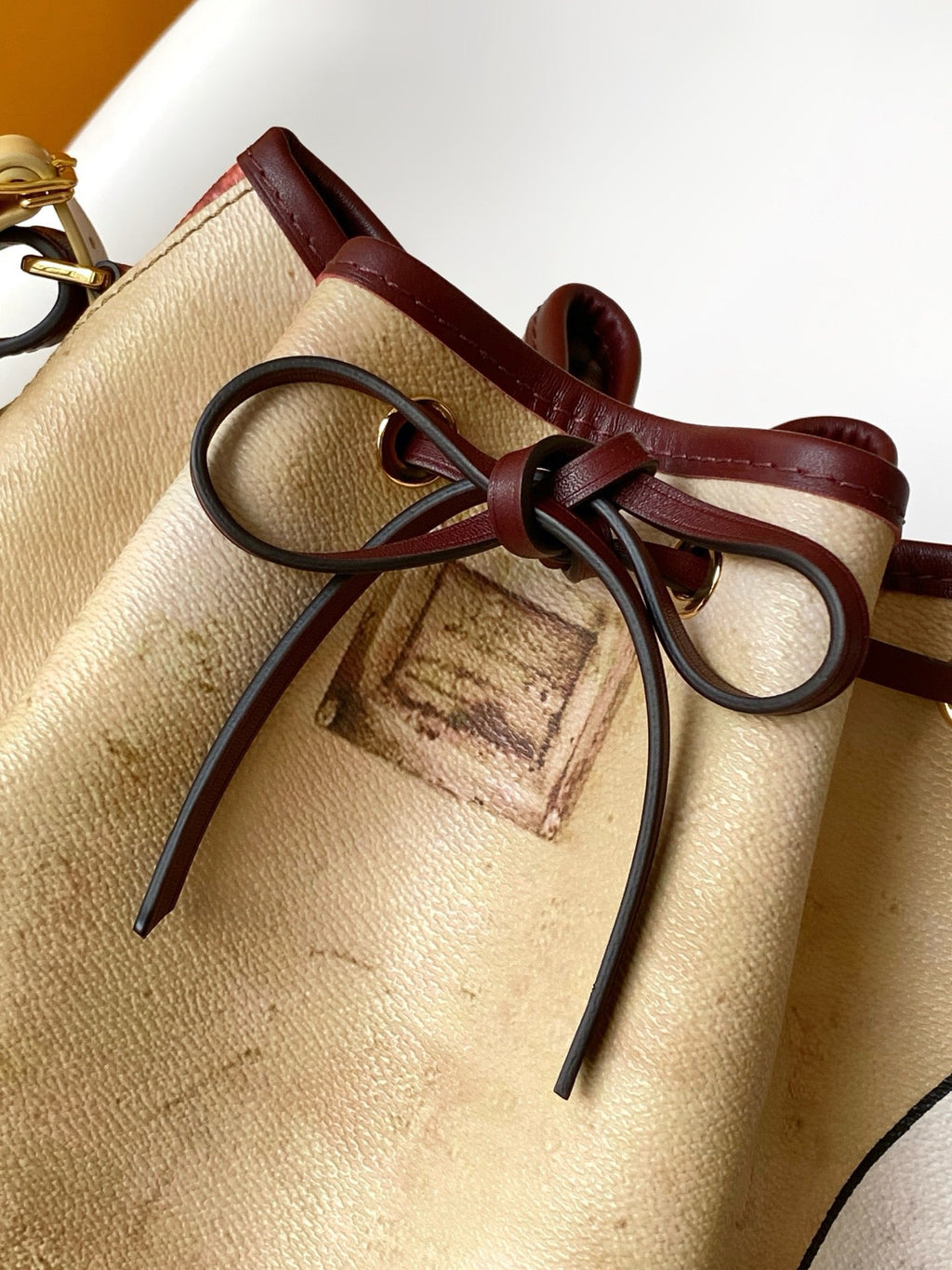 2026 Beige Monogram Canvas Anniversary Collection Noé Bucket Bag M28147